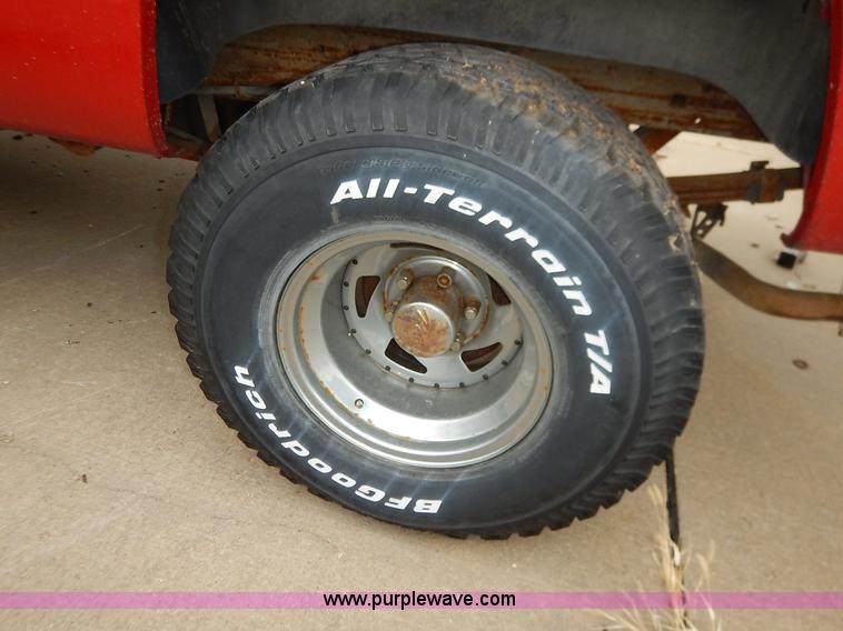 image for item K8869 1995 Chevrolet C/K 1500 pickup truck