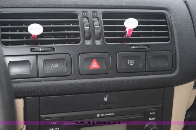 image for item K8882 2002 Volkswagen Jetta