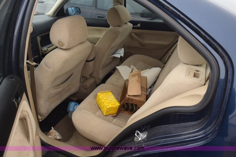 image for item K8882 2002 Volkswagen Jetta