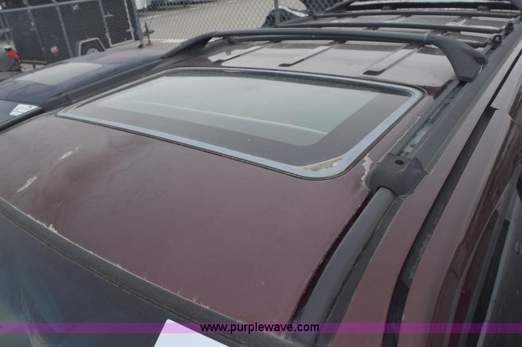 image for item K8883 1998 Nissan Pathfinder SUV