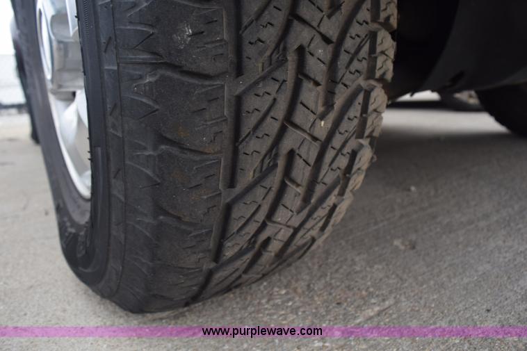 image for item K8883 1998 Nissan Pathfinder SUV