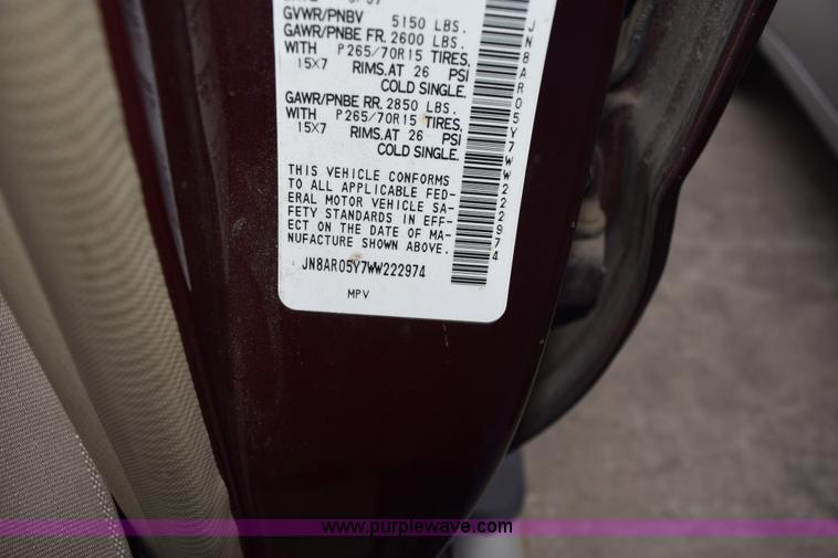 image for item K8883 1998 Nissan Pathfinder SUV