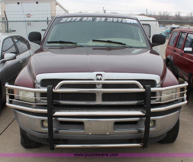 image for item K8887 2001 Dodge Ram 1500 pickup truck