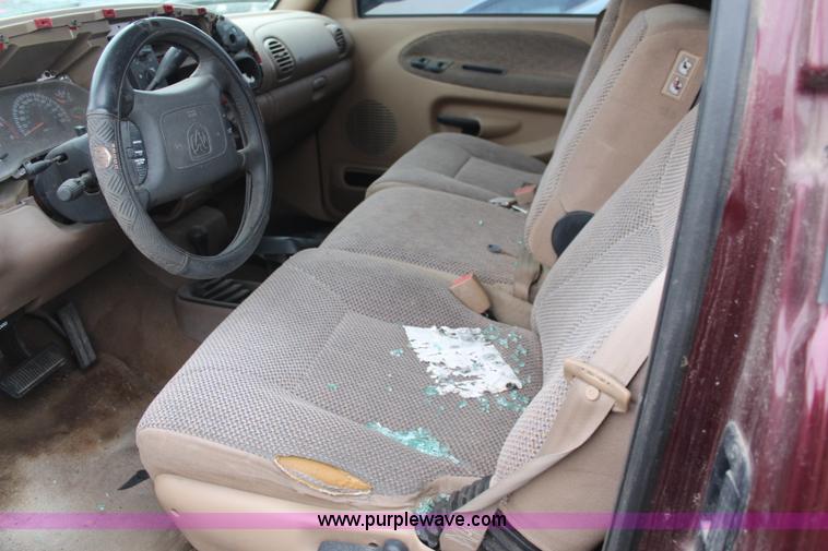 image for item K8887 2001 Dodge Ram 1500 pickup truck