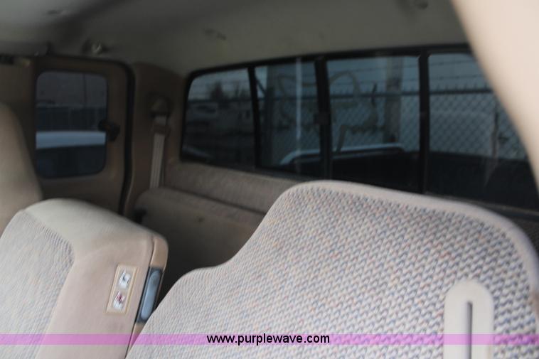 image for item K8887 2001 Dodge Ram 1500 pickup truck