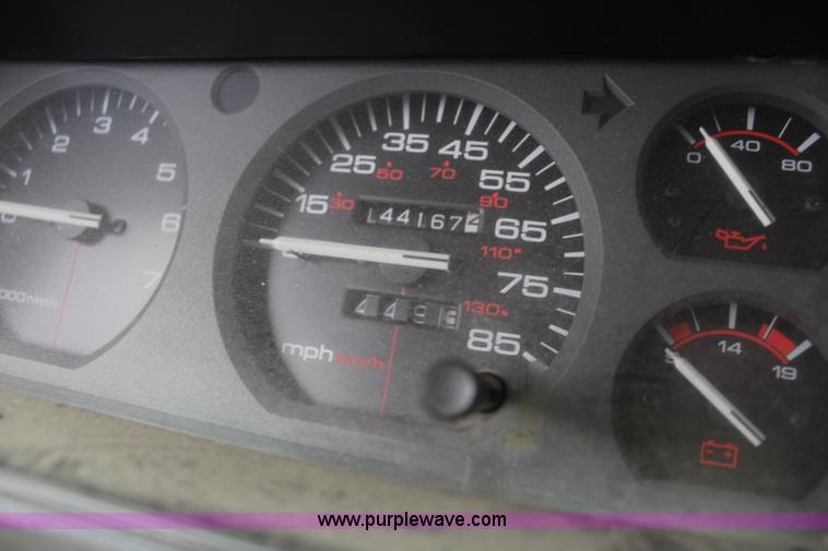 image for item K8888 1990 Jeep Cherokee SUV