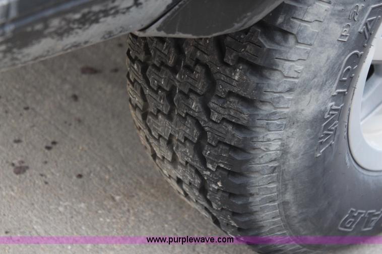 image for item K8888 1990 Jeep Cherokee SUV