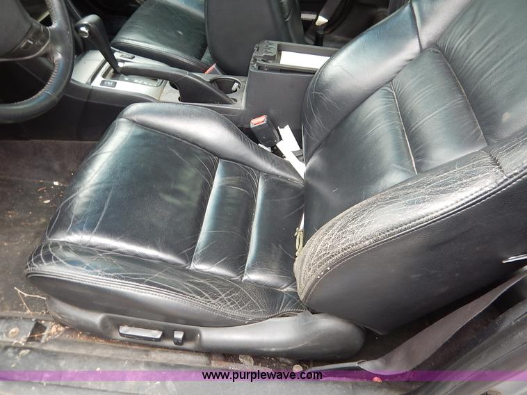 image for item K8889 2004 Honda Accord