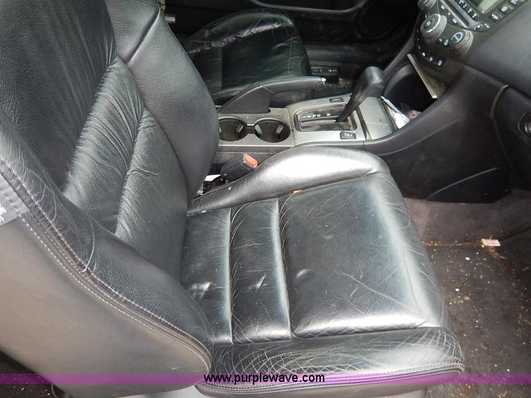 image for item K8889 2004 Honda Accord