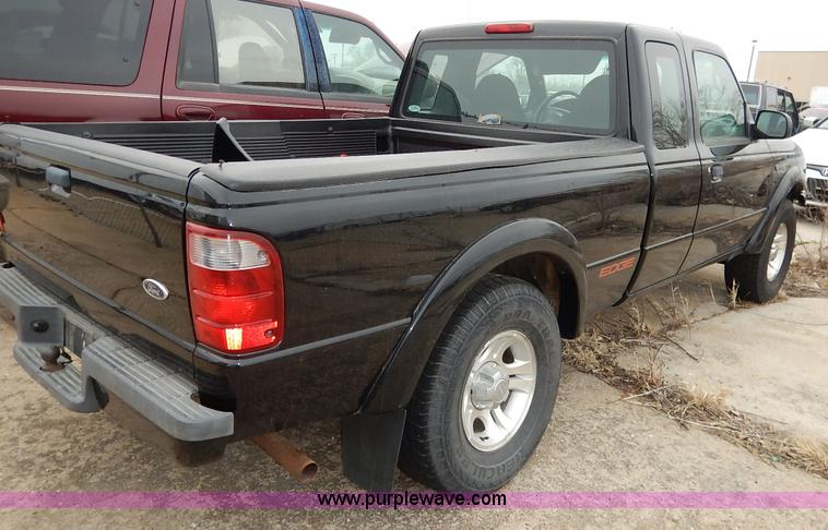 image for item K8890 2003 Ford Ranger pickup truck