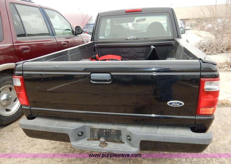 image for item K8890 2003 Ford Ranger pickup truck