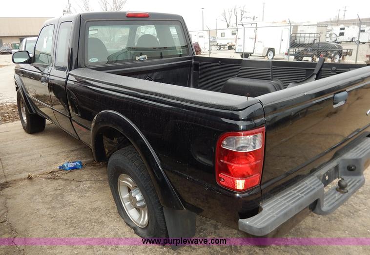 image for item K8890 2003 Ford Ranger pickup truck