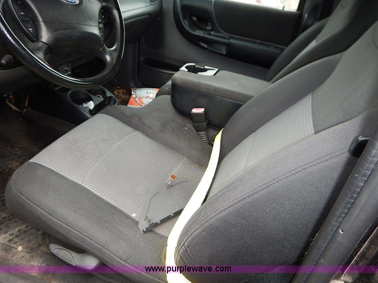 image for item K8890 2003 Ford Ranger pickup truck