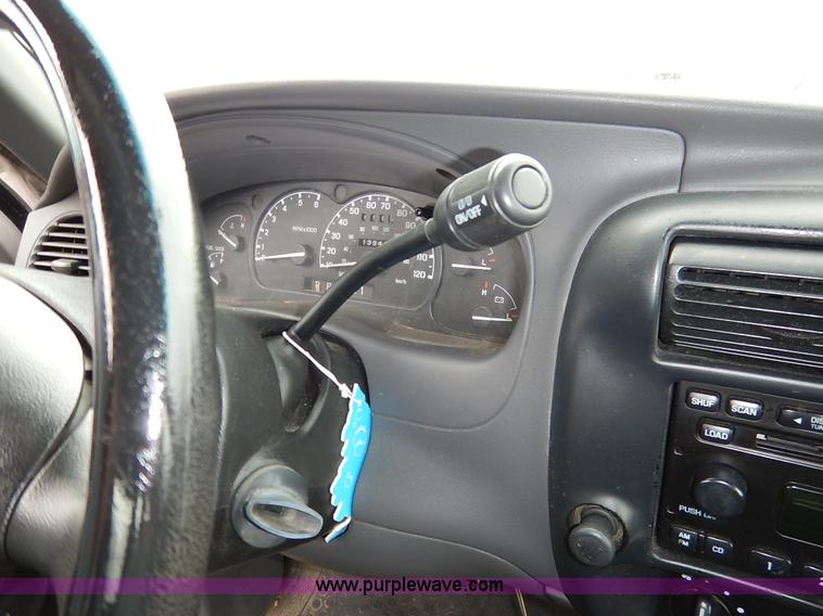 image for item K8890 2003 Ford Ranger pickup truck