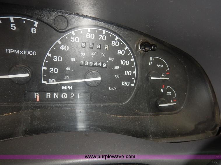 image for item K8890 2003 Ford Ranger pickup truck