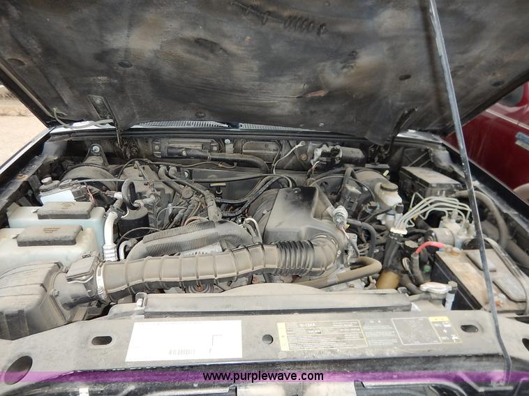 image for item K8890 2003 Ford Ranger pickup truck