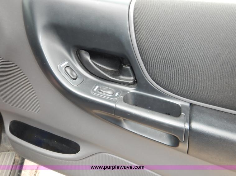 image for item K8890 2003 Ford Ranger pickup truck