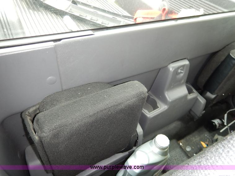 image for item K8890 2003 Ford Ranger pickup truck