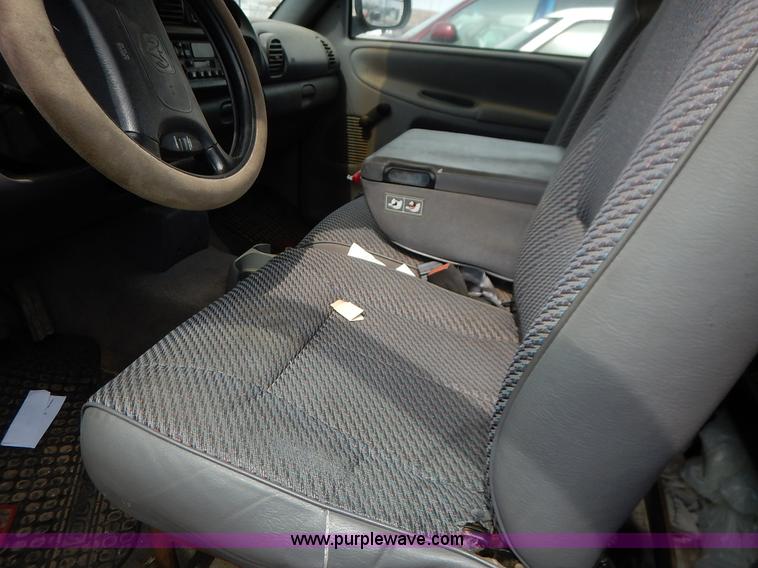 image for item K8892 1998 Dodge Ram 1500 pickup truck