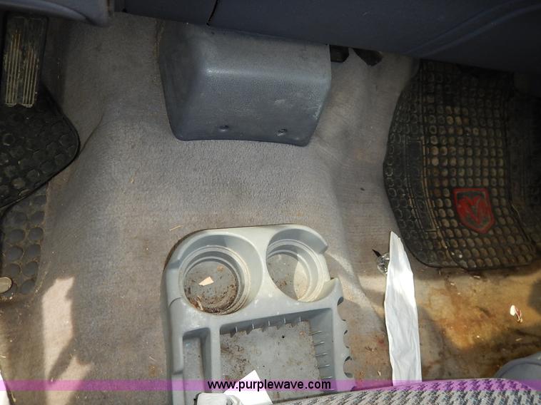 image for item K8892 1998 Dodge Ram 1500 pickup truck