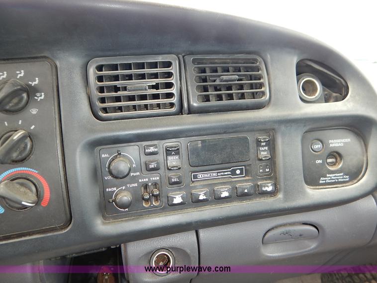 image for item K8892 1998 Dodge Ram 1500 pickup truck