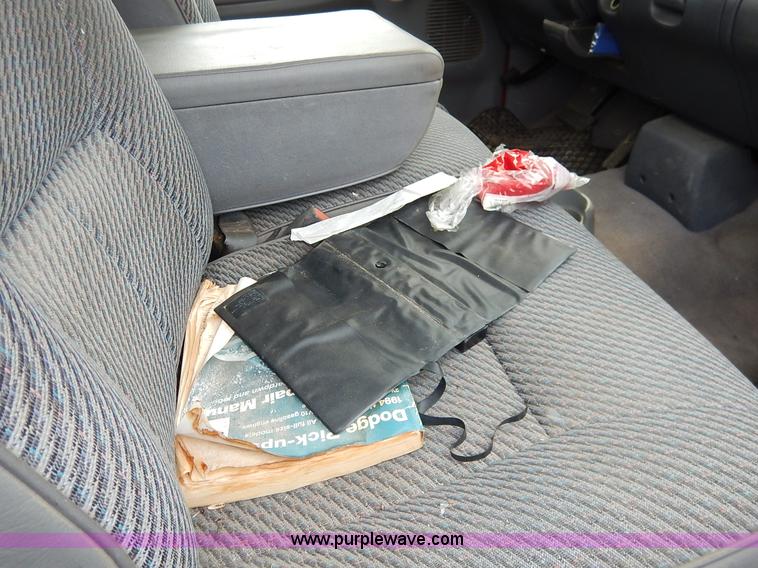 image for item K8892 1998 Dodge Ram 1500 pickup truck