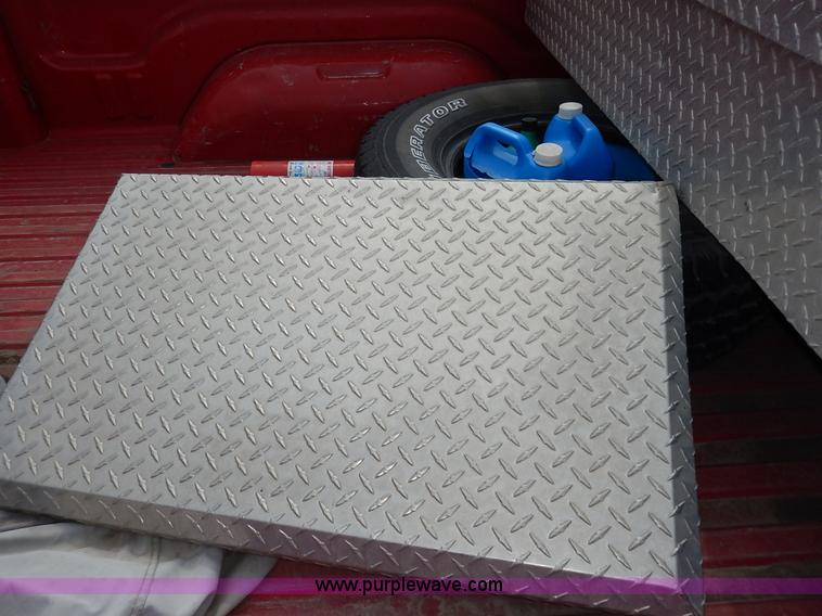 image for item K8892 1998 Dodge Ram 1500 pickup truck