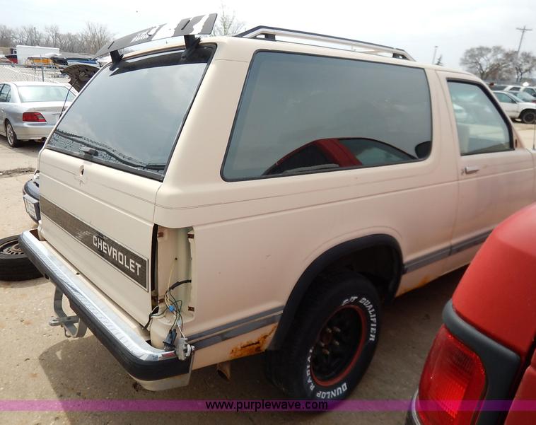 image for item K8893 1985 Chevrolet Blazer SUV