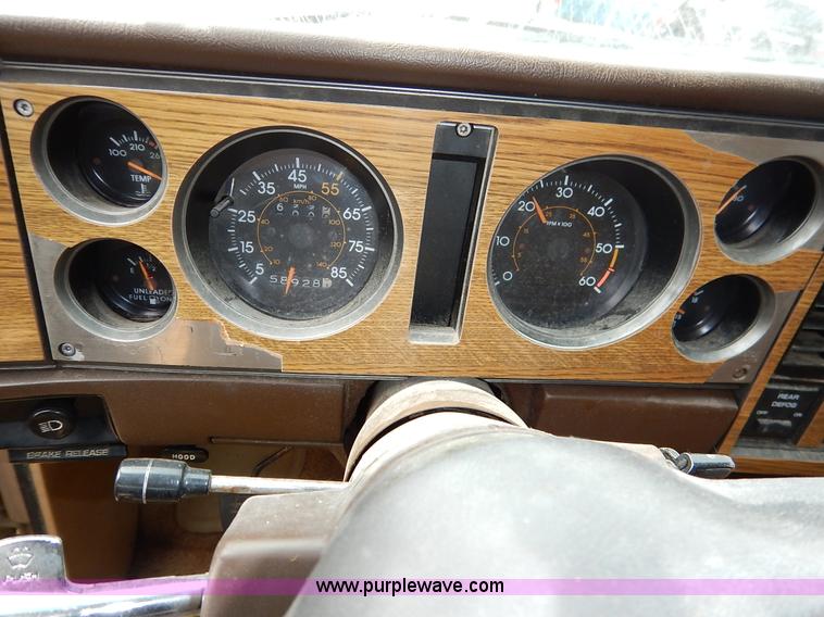 image for item K8893 1985 Chevrolet Blazer SUV