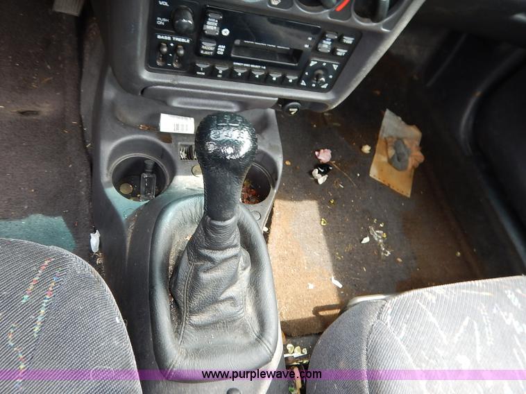 image for item K8894 1999 Dodge Neon