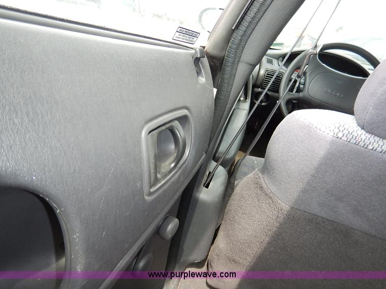 image for item K8895 1998 Dodge Neon