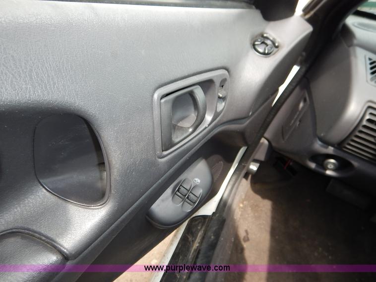 image for item K8895 1998 Dodge Neon