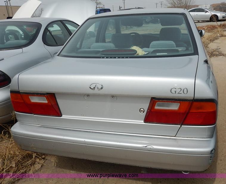 image for item K8896 1995 Infiniti g20