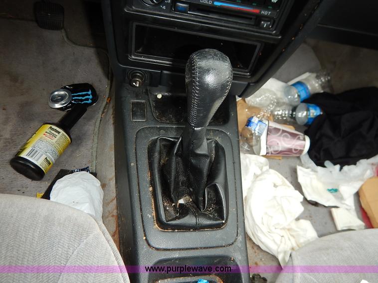 image for item K8896 1995 Infiniti g20