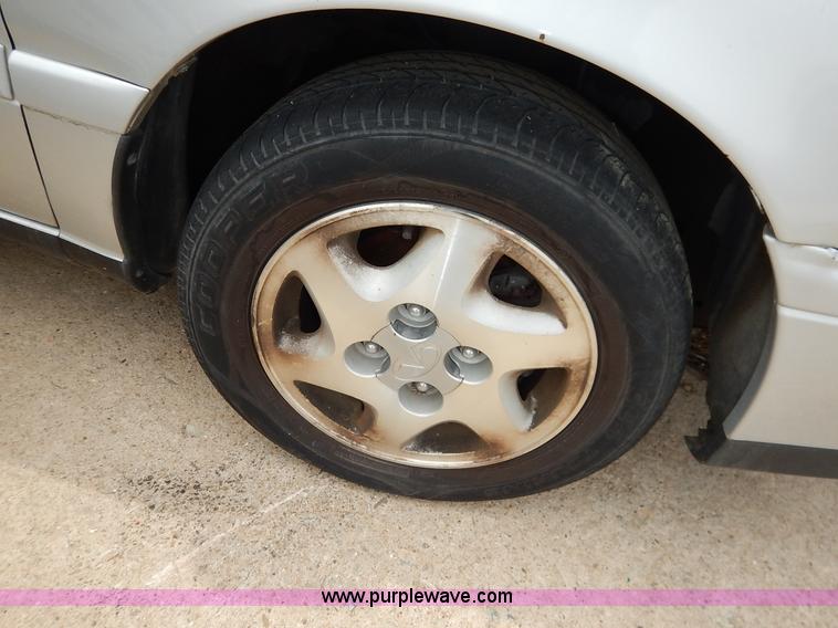 image for item K8896 1995 Infiniti g20