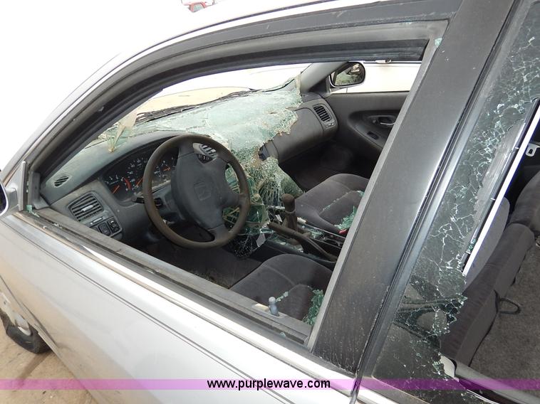 image for item K8899 2000 Honda Accord