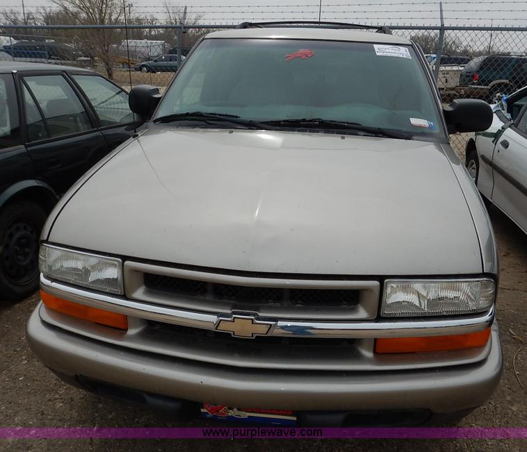 image for item K8904 2002 Chevrolet Blazer
