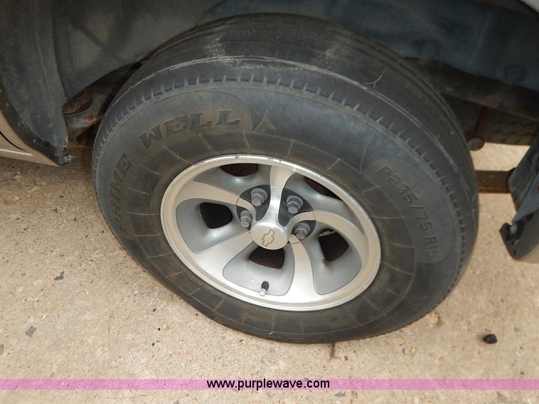 image for item K8904 2002 Chevrolet Blazer