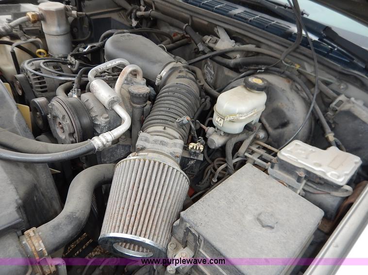 image for item K8904 2002 Chevrolet Blazer