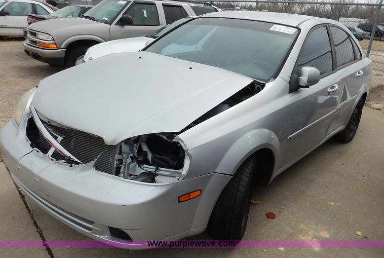 image for item K8906 2006 Suzuki Forenza