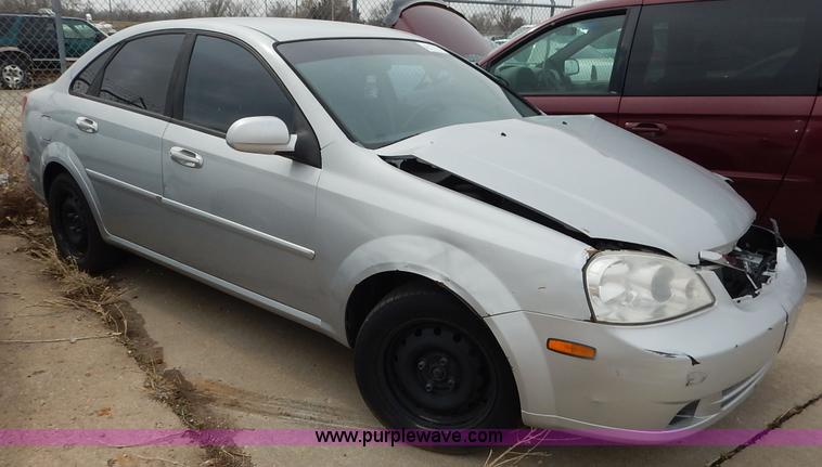 image for item K8906 2006 Suzuki Forenza