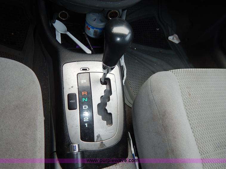 image for item K8906 2006 Suzuki Forenza