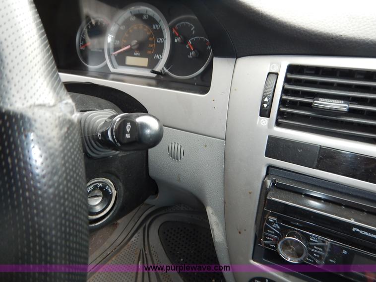 image for item K8906 2006 Suzuki Forenza