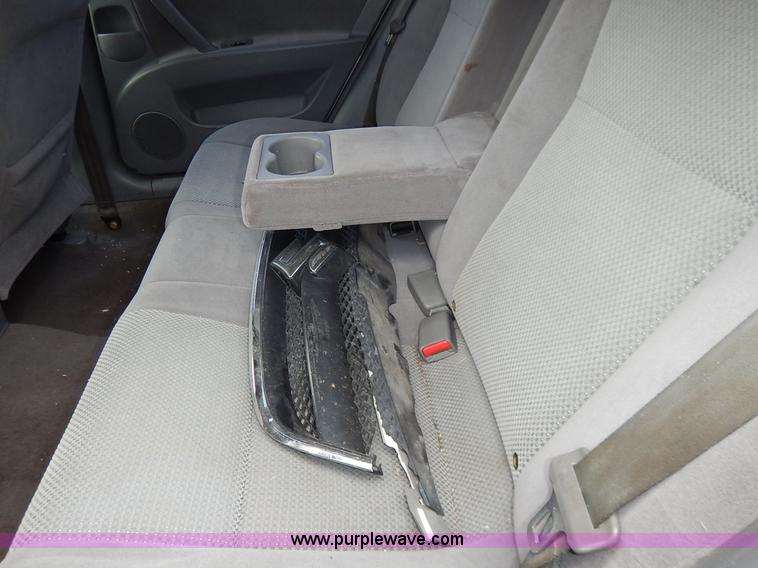 image for item K8906 2006 Suzuki Forenza