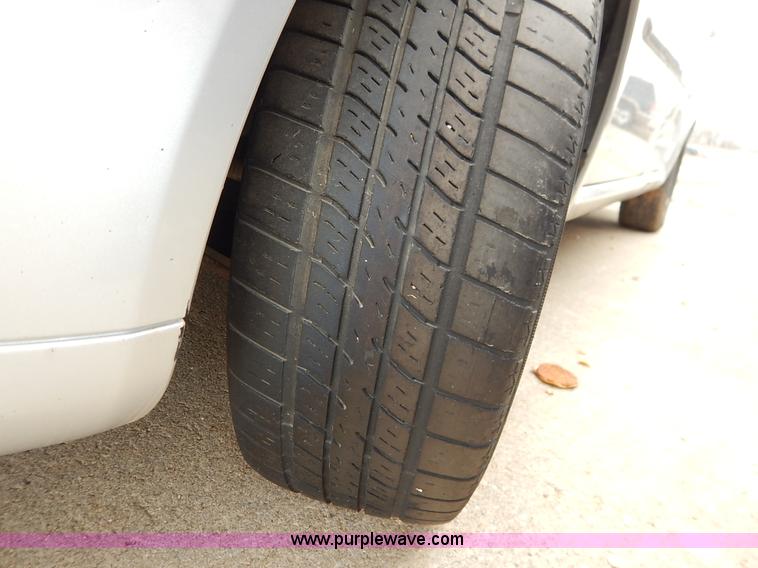 image for item K8906 2006 Suzuki Forenza