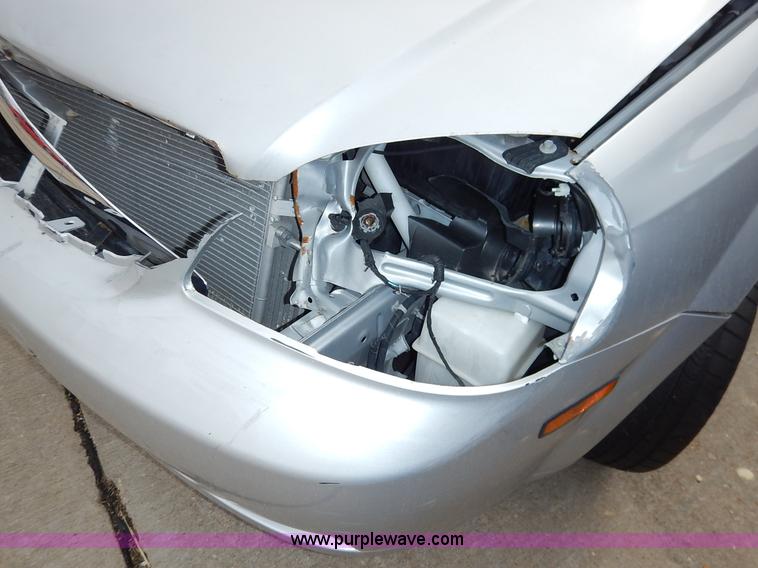 image for item K8906 2006 Suzuki Forenza