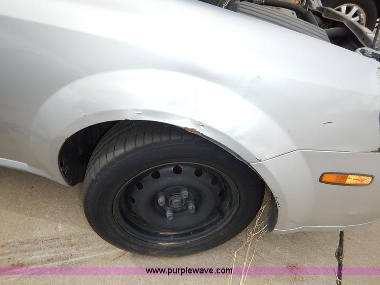 image for item K8906 2006 Suzuki Forenza