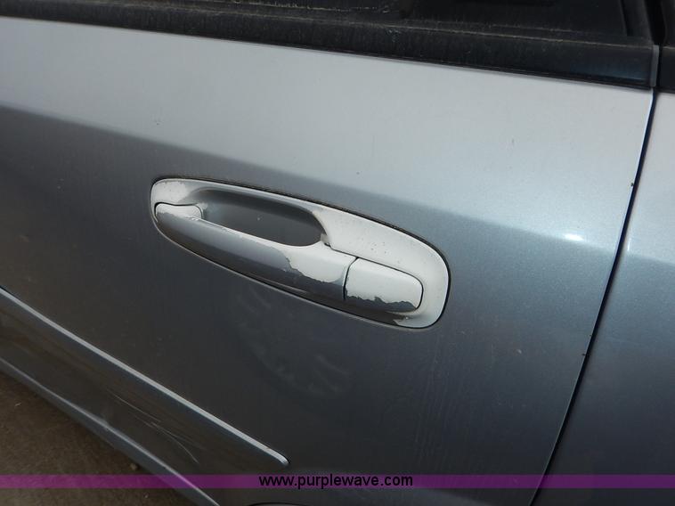 image for item K8906 2006 Suzuki Forenza