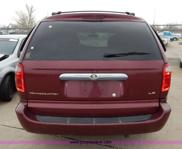 image for item K8907 2001 Chrysler Town & Country LX