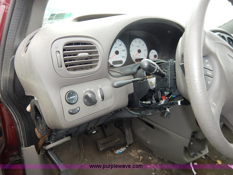 image for item K8907 2001 Chrysler Town & Country LX